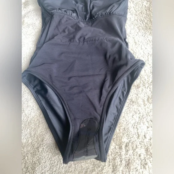 Black Cupshe One-Piece women’s Swimsuit NWT XS - Picture 7 of 8